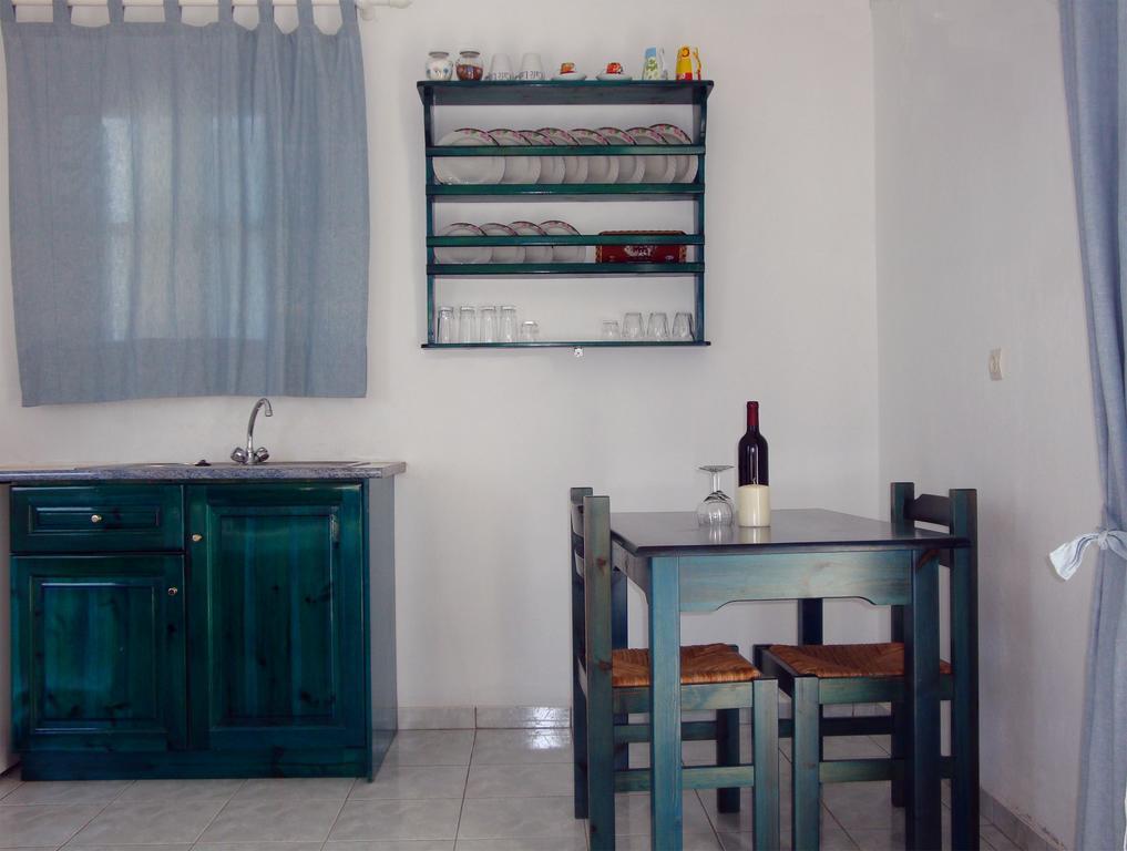 Blue & Sea Studios Apartments Drios Zimmer foto