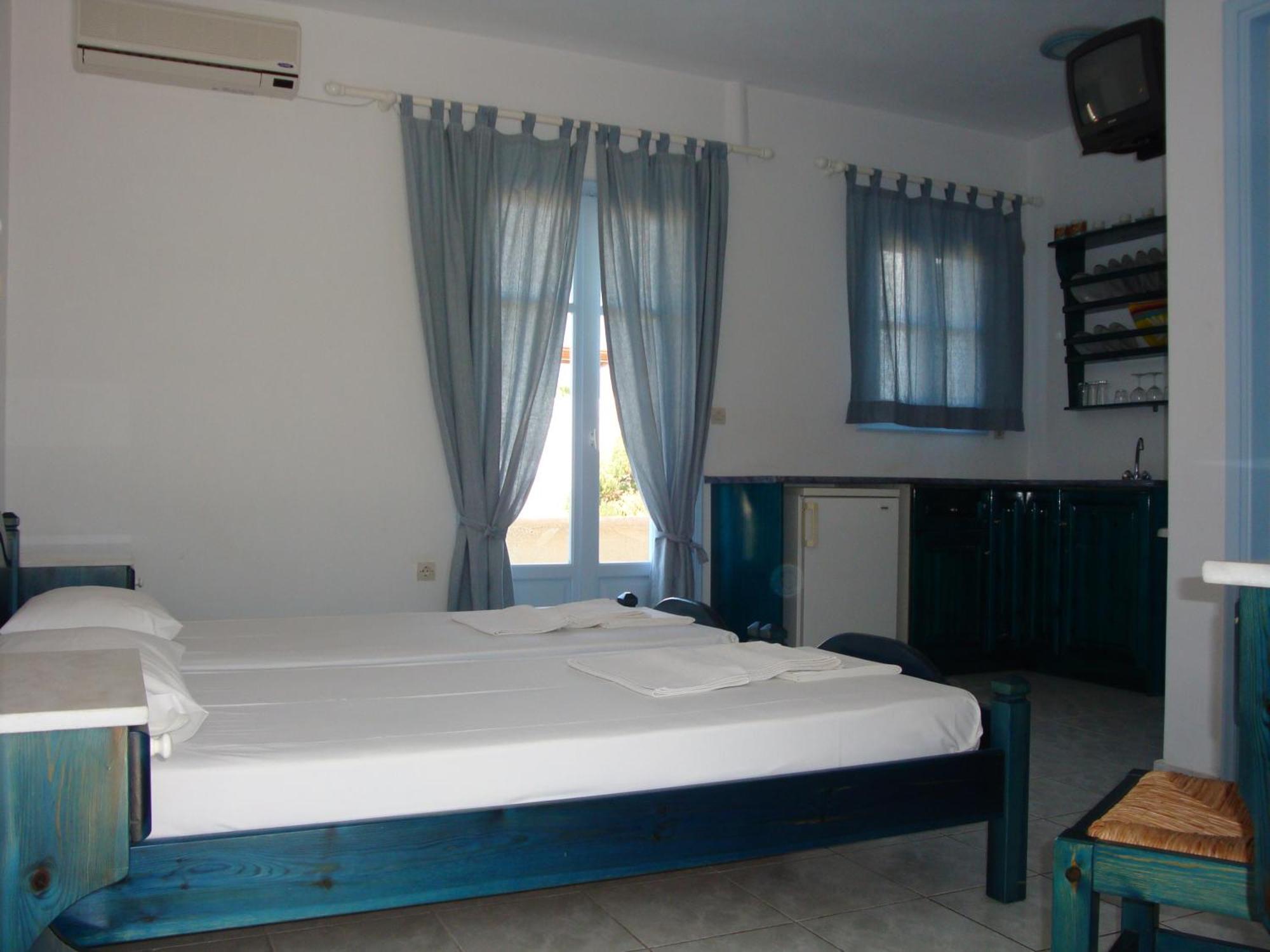 Blue & Sea Studios Apartments Drios Exterior foto